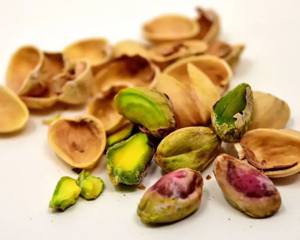 Raw And Shelled Pistachios