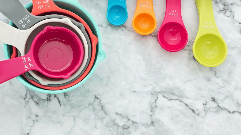 how-to-clean-your-measuring-spoons-after-the-messiest-of-bakes-2