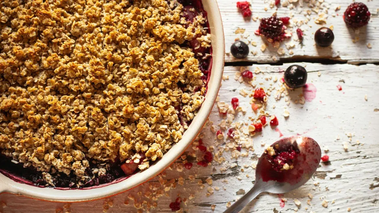 How to Create a Crispy Crumble Topping with Cashews