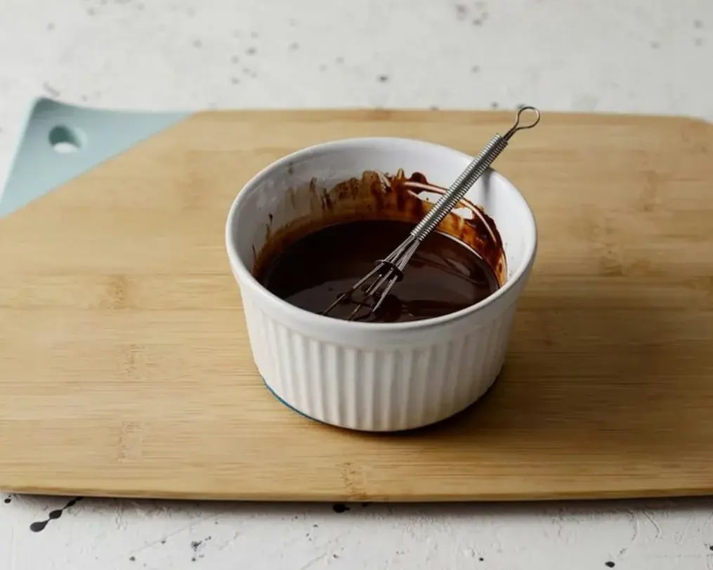 Melted Chocolate for Swirling on Peanut Butter Bars