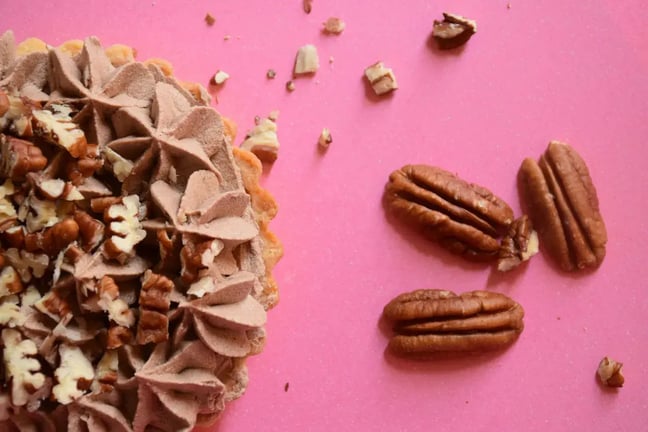 Chocolate Pie With Pecan Crust 