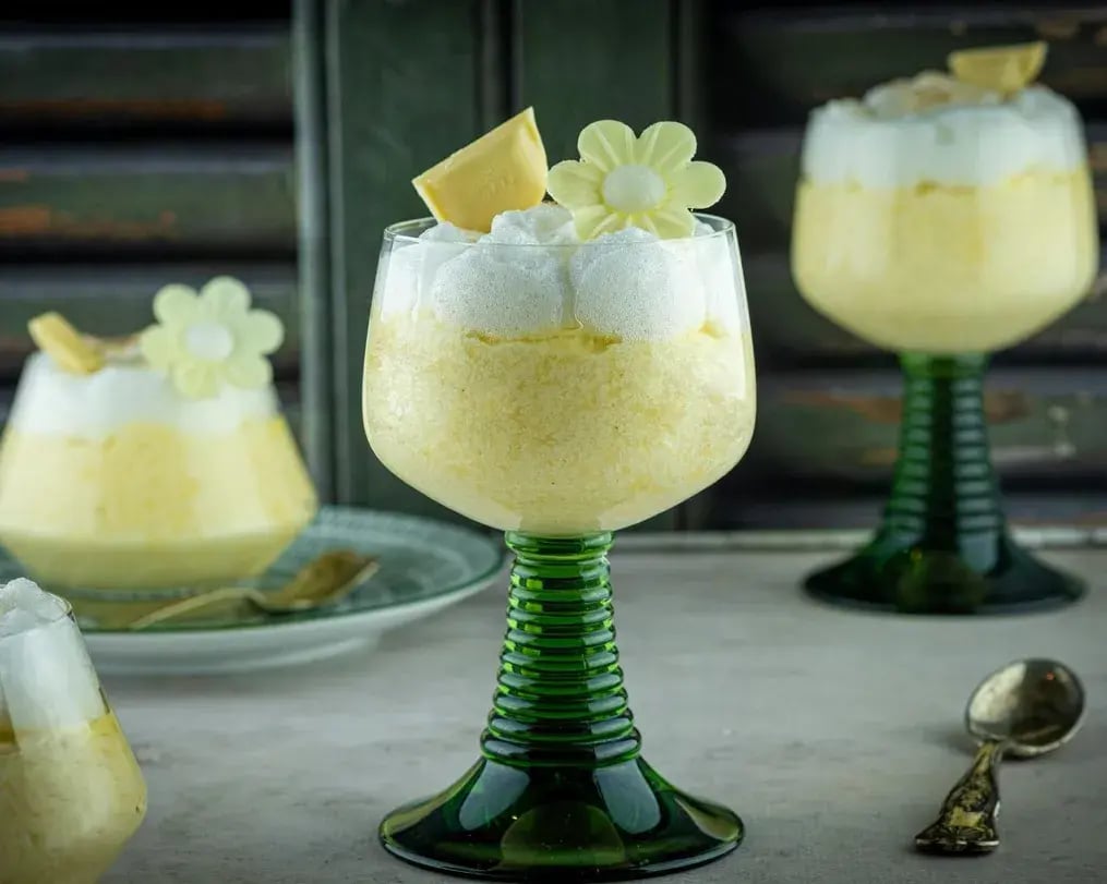 How to Incorporate Crispello Chunks Without Making Mousse Watery - Mango Mousse with Crispello
