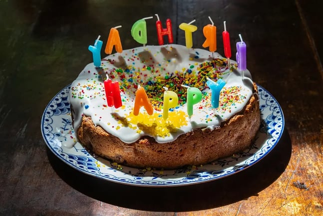How to Make a Classic Funfetti Cake: A Step-by-Step Guide for Beginners