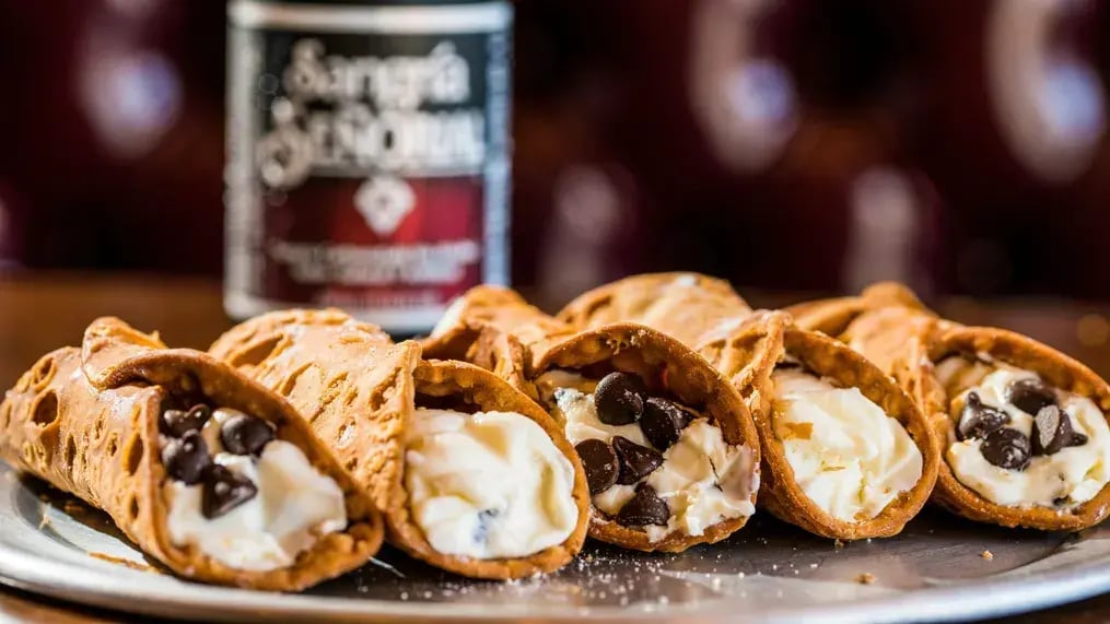 How to Make a Creamy Cannoli Cheesecake with a Chocobakes Chocolate Center - Creamy Cannoli