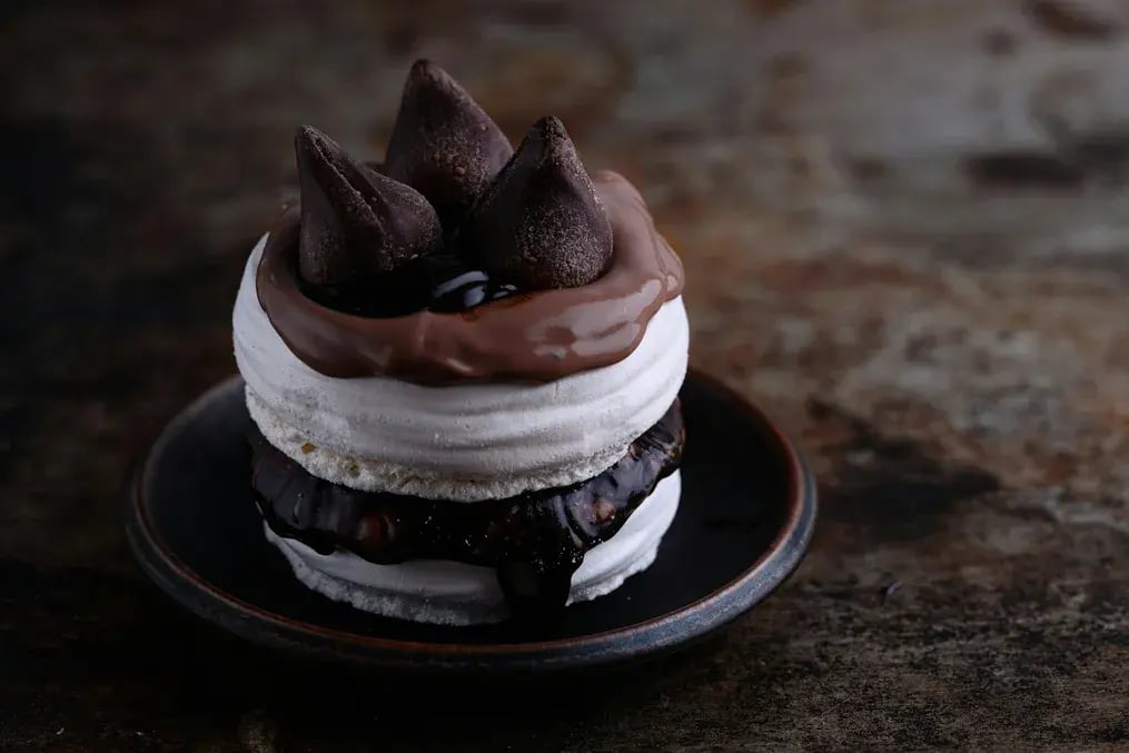 8 Various Kinds of Chocolates for Preparing Chocolate Cheesecake
