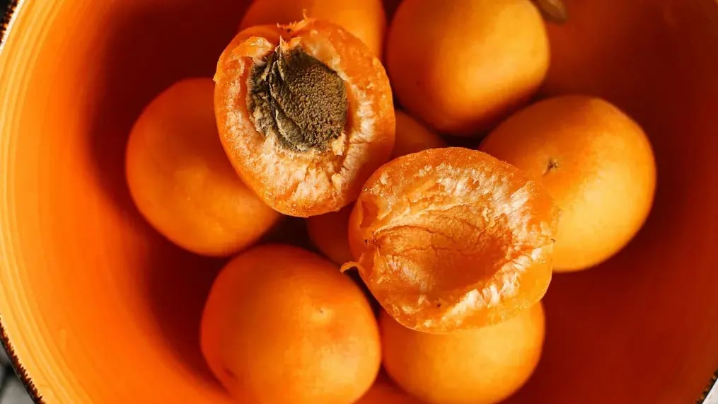 How to Make a Vibrant Spring Fruit Tart with Walnuts and Apricots - Apricots