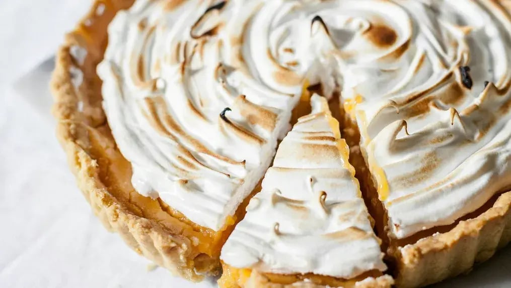 How to Make a Vibrant Spring Fruit Tart with Walnuts and Apricots - Tart