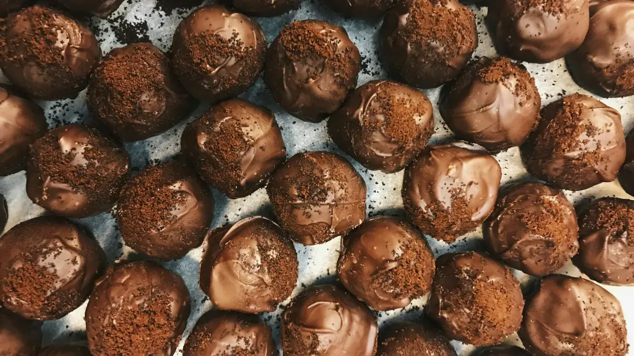 How to Make Bournville Truffles with Almonds: A 5-Step Guide