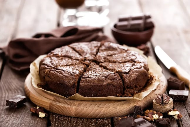 How to Make Dark Chocolate Brownie Cake with Pistachios at Home