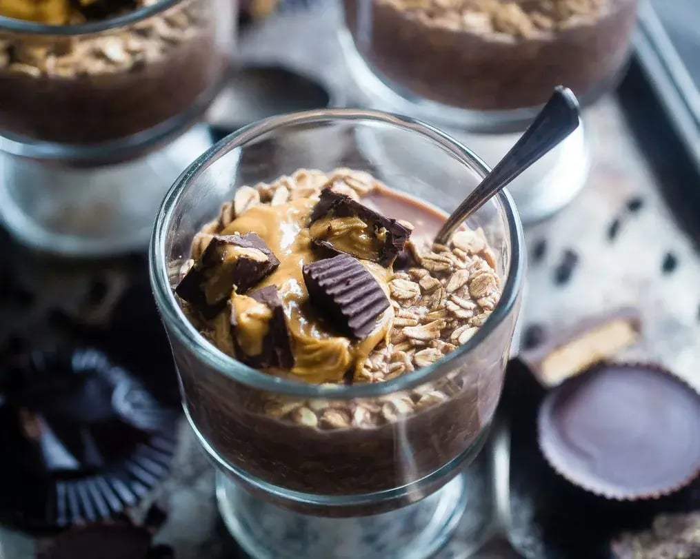 Dark Chocolate Mousse with Oreo Crumble & Cashew Topping