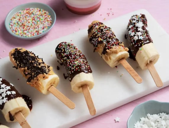 How to Make Easy Chocolate Drizzled Banana Fritters at Home