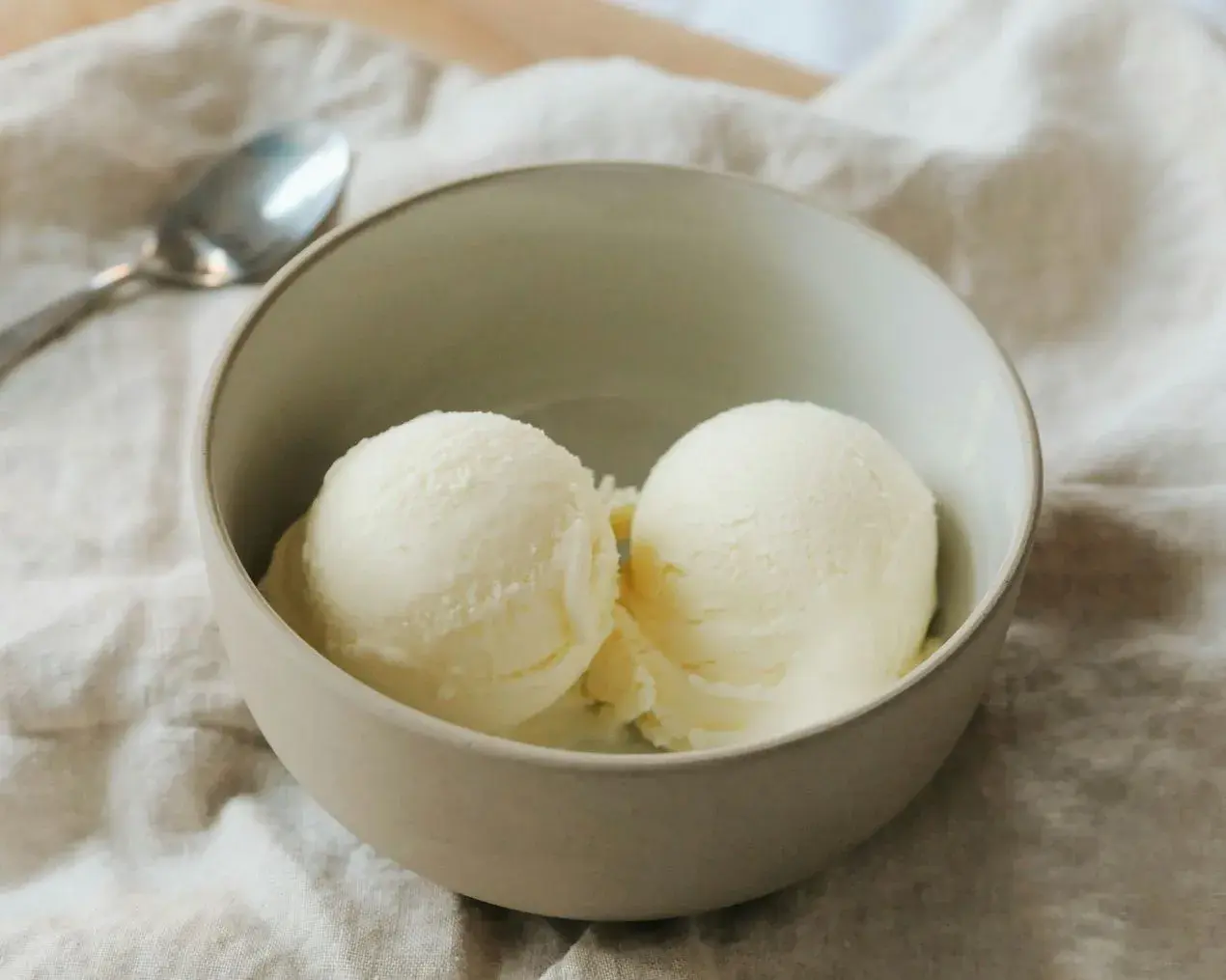 How to Make Lychee Oreo Ice Cream Dessert in Under 15 Minutes