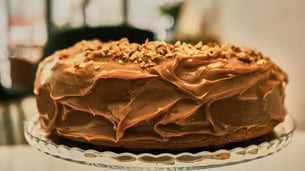 How to Make Oreo Butterscotch Cake with a Rich Caramel Drizzle