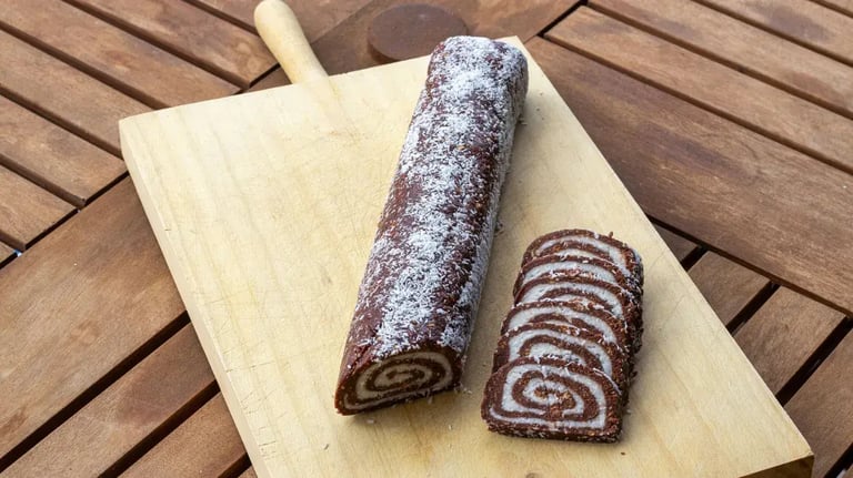 How to Make Stable Whipped Cream Filling for Rolls