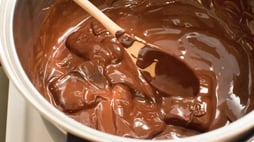 How To Melt Chocolate At Home The Right Way For A Smooth And Glossy Finish