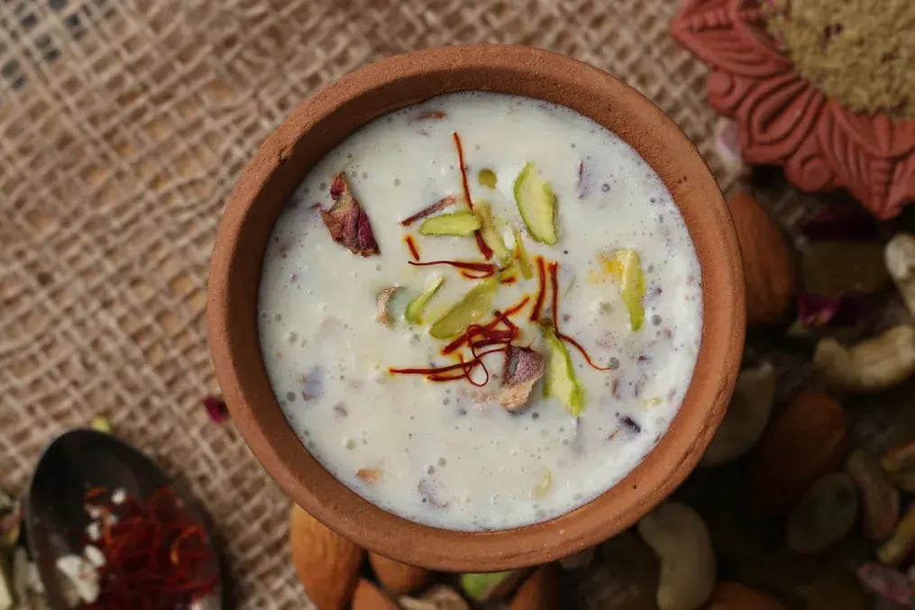Celebrate Edible Garnishes