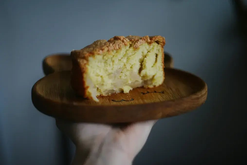 How to Prevent Your Apple Crumble Cheesecake from Getting Soggy - Layer the Apples Between the Crust and Filling