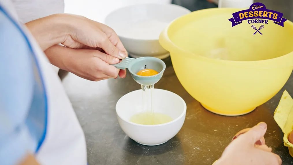 how-to-separate-egg-whites-and-yolks-3-updated