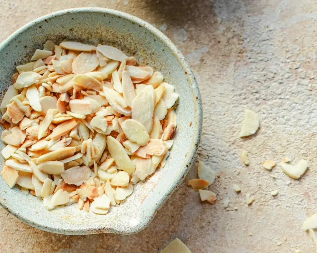 Almond for Almond Flakes