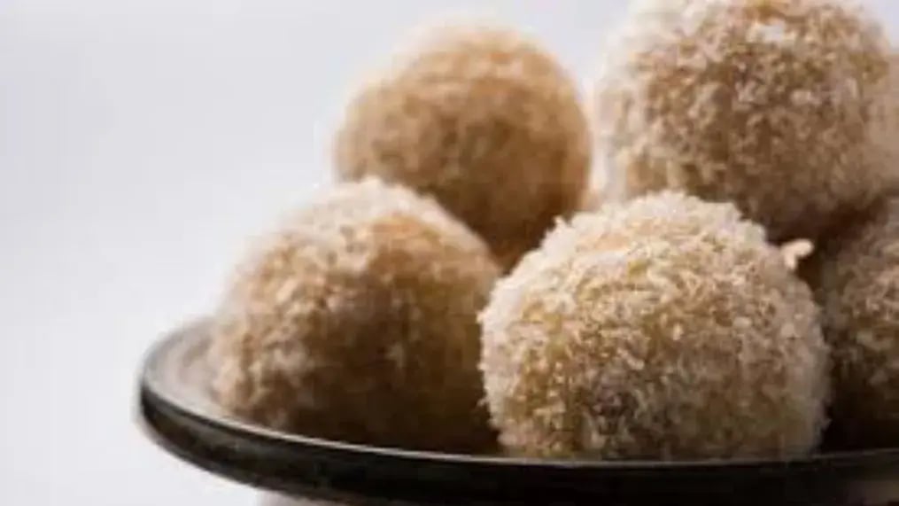 Cream Cheese in Ladoo (Besan or Coconut)