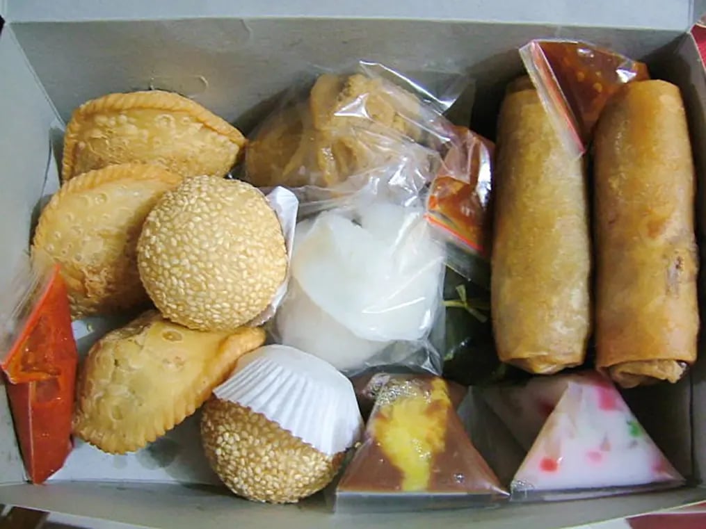 jajan-pasar-(via-creative-commons)