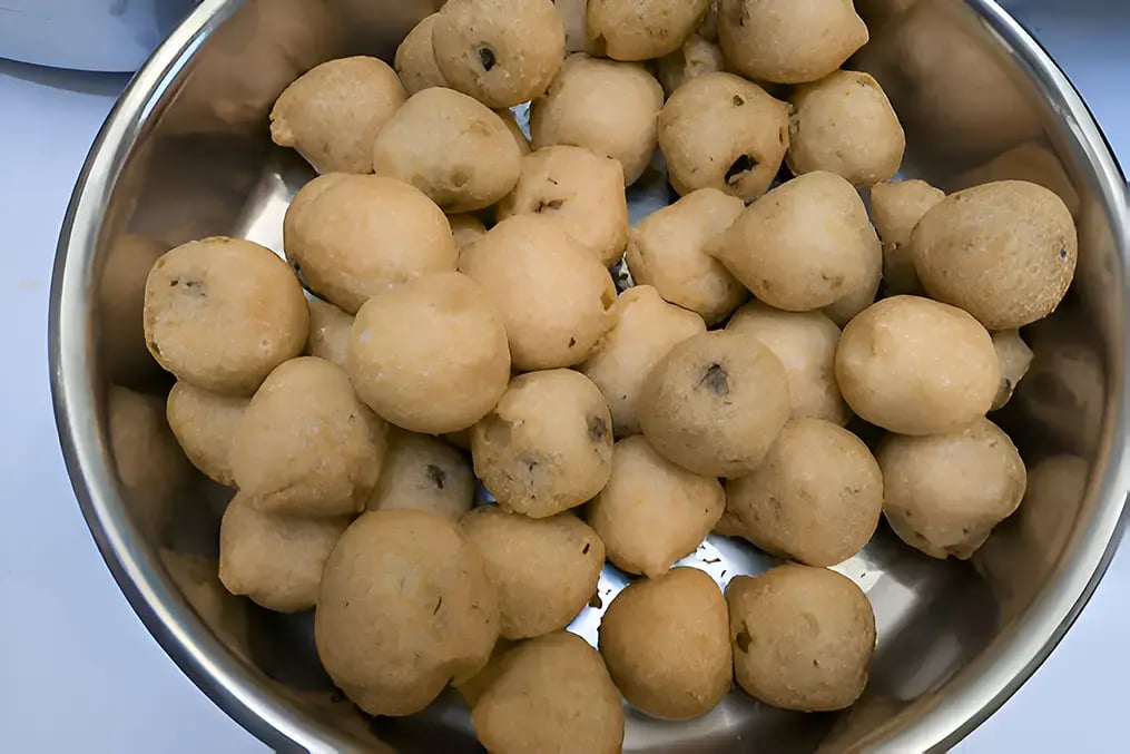 Poornam Boorelu