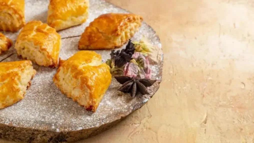 How To Bake Gajar Halwa Puff Pastry Strudels