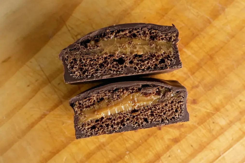 Indulgent Chocolate and Caramel Cake – A Decadent Layered Dessert Recipe - Chocolate And Caramel Cake 2
