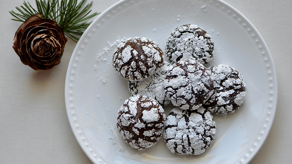 chocolate-crinkle-cookies