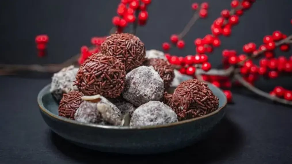 Cream and Chocolate Truffles