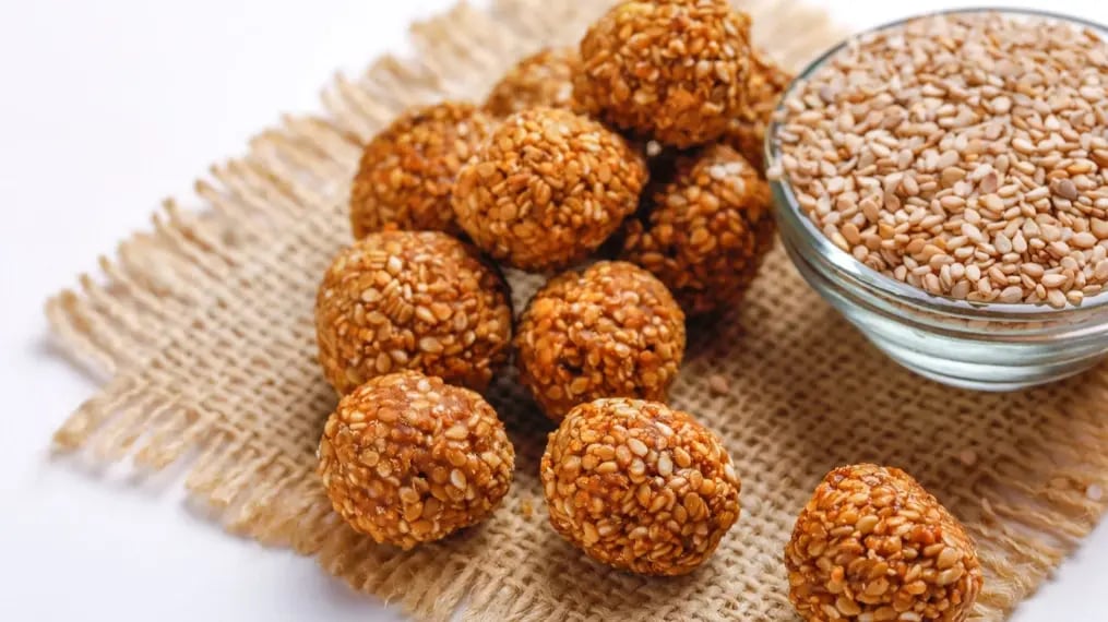 Chocolate Til Laddoo