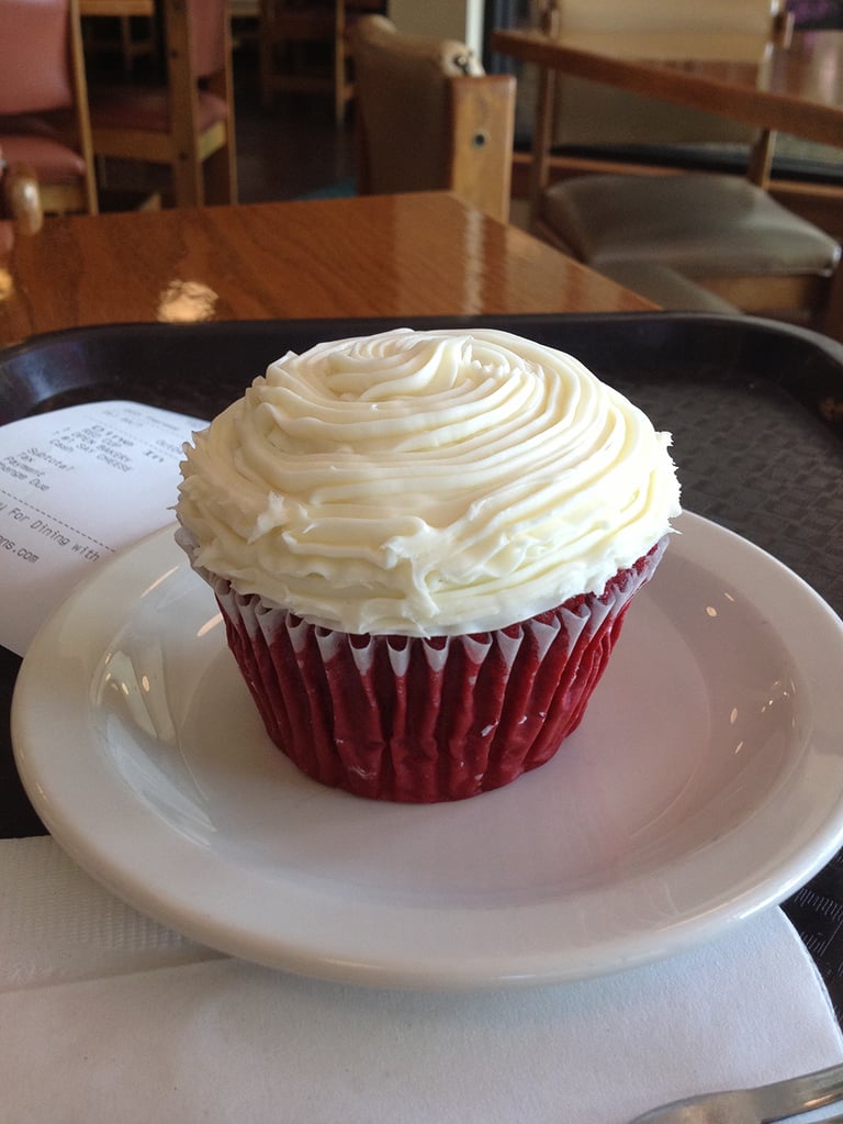 red-velvet-cupcakes-4