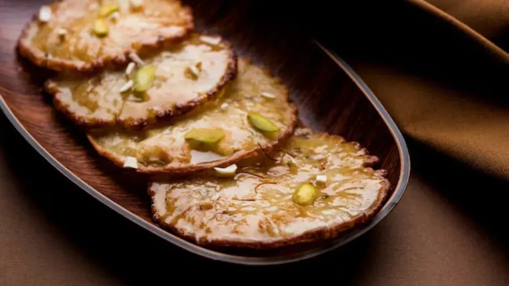 6 Ways To Creatively Plate Malpua