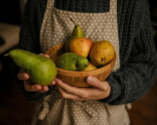 Mascarpone-Stuffed Baked Pears with Balsamic Glaze: An Elegant Dish