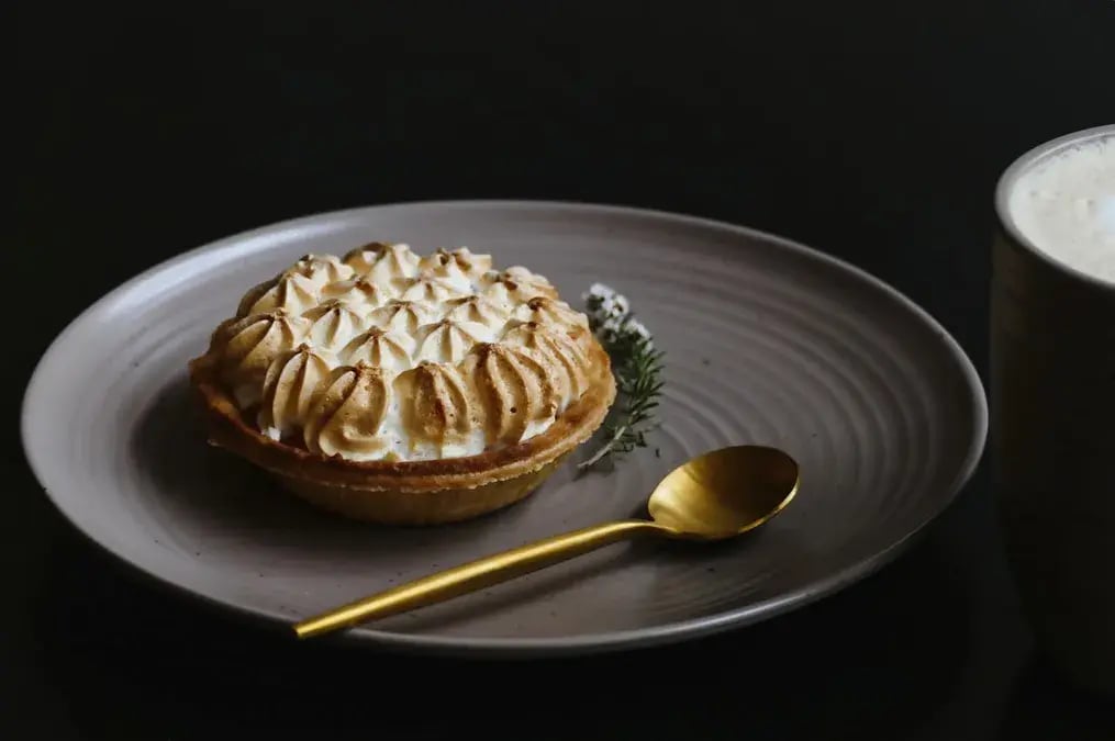 6 Tips and Recipes for Light and Airy Treats