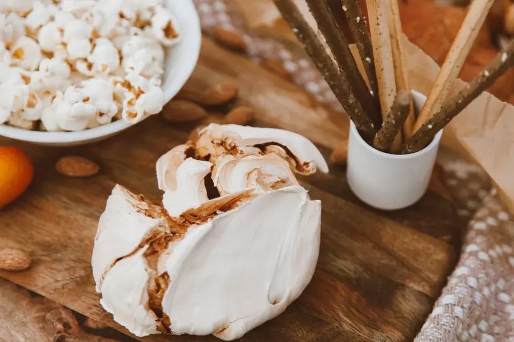 Chocolate Swirl Meringues