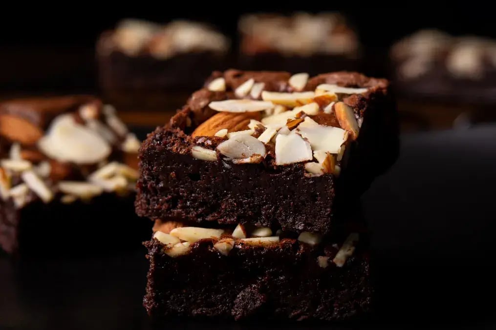 Milk Chocolate Almond Fudge: A Creamy and Nutty Indulgence - Use Quality Milk Chocolate