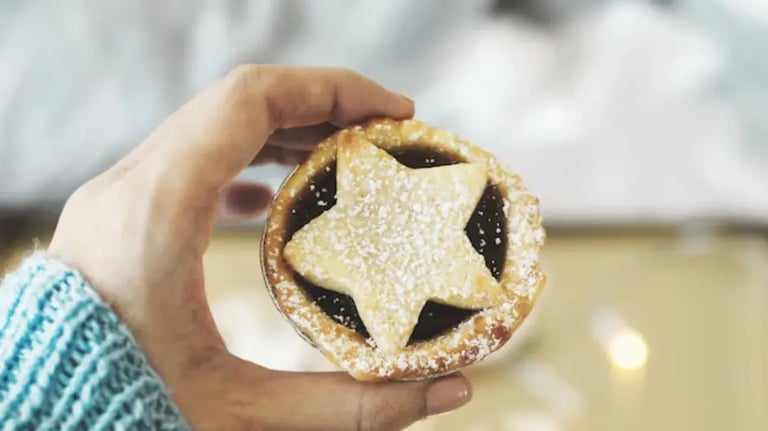 Mince Pies Made Easy: Hacks For Creating This English Christmas Favorite At Home - Feature