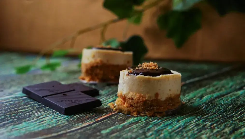 No-Bake Mango Cheesecake