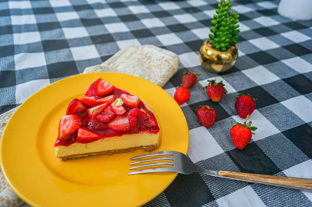 Mini Cheesecake with Strawberry Topping – Bite-Sized and Irresistible - Mini Cheesecake With Strawberry 2