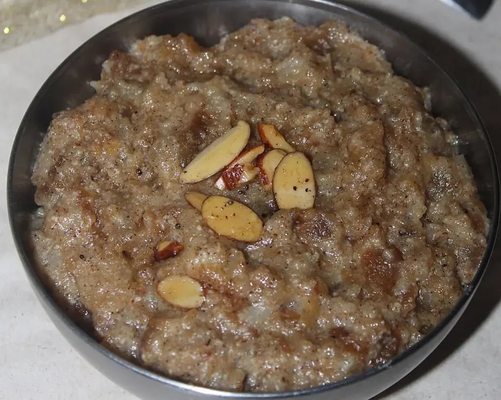 Perfectly Made Bread Halwa With Almonds