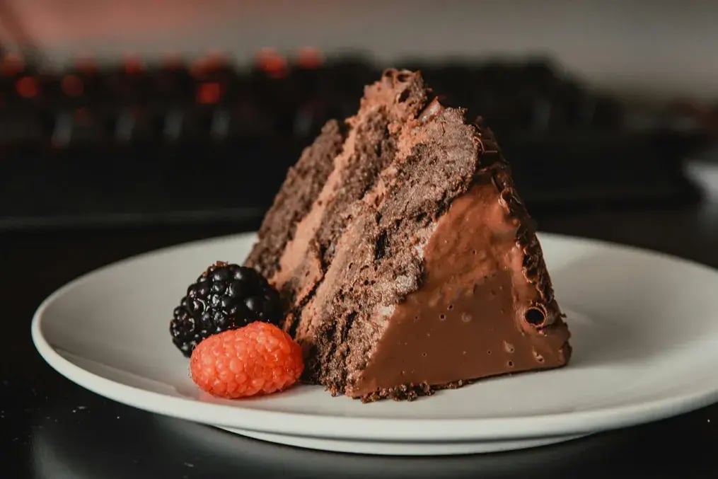 Dark Chocolate Cake – Sasuke