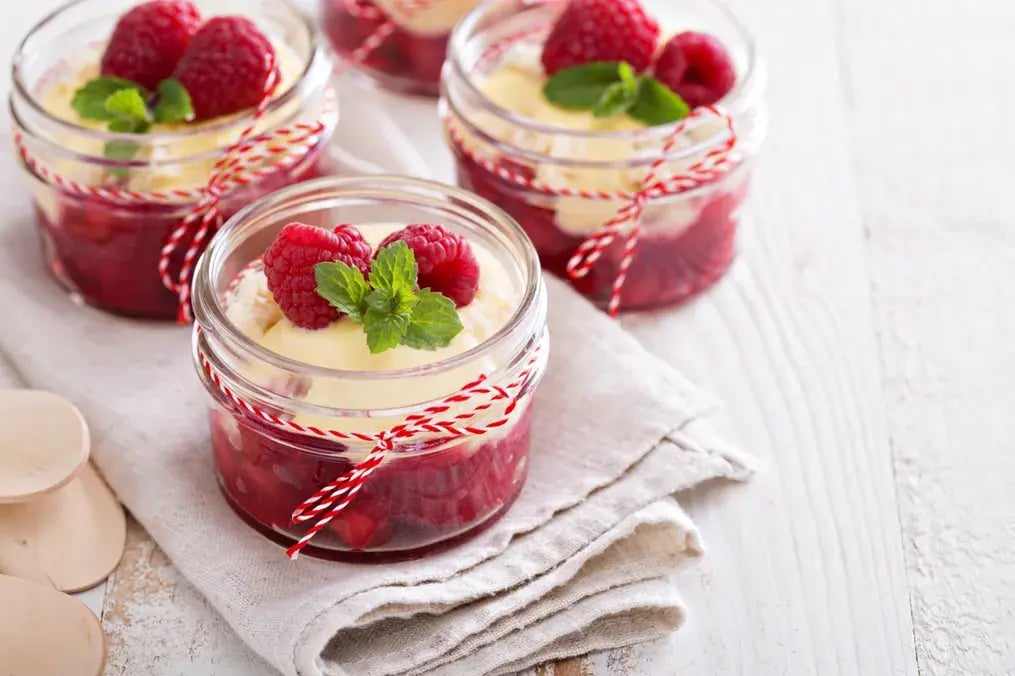 No-Bake Easter Treats: Easy and Delicious Desserts Without the Oven - Strawberry Mousse Cups