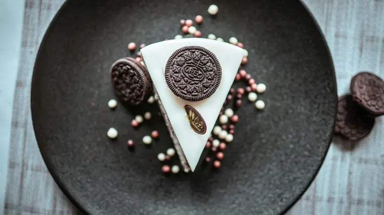 No-Bake Oreo Crusted Chocolate Cake: Perfect for Quick Desserts