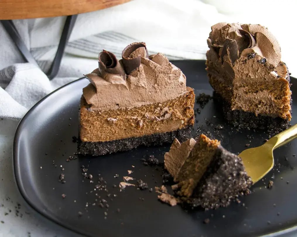 Walnut Cheesecake With Bournville