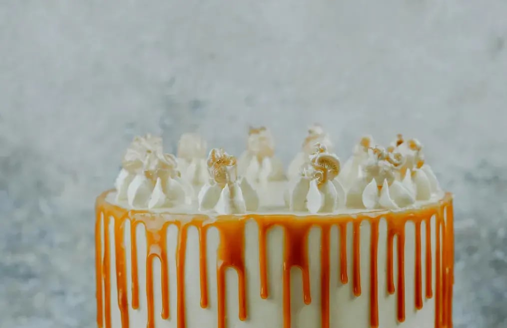 Orange Glaze Recipe to Add a Sweet Citrus Finish to Your Cakes or Pastries - Orange Glaze Cake 1