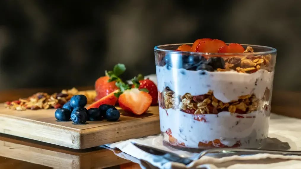 Oreo Apple Pie Parfait: A No-Bake Layered Dessert in 6 Steps - The serving