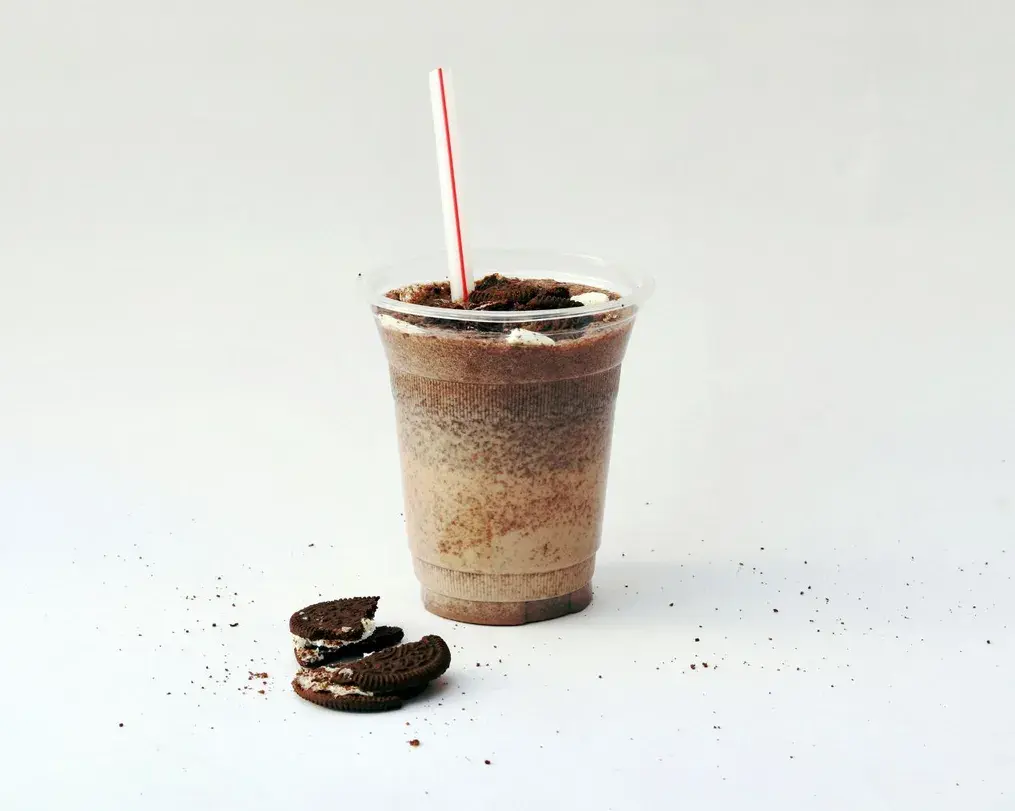 Oreo Banana Milkshake with Date Purée: A Sweet & Healthy Twist