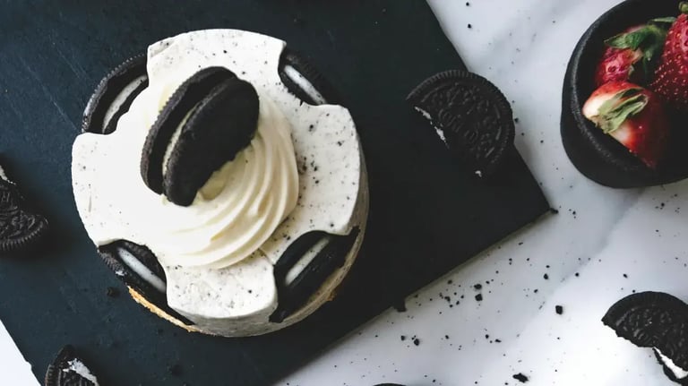 Oreo Cookie Crust Cannoli Cheesecake with Dairy Milk Chips Recipe