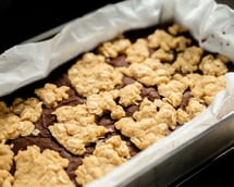 Oreo Crusted Strawberry-Rhubarb Crumble Bars: How to Prevent the Crust from Getting Too Soft